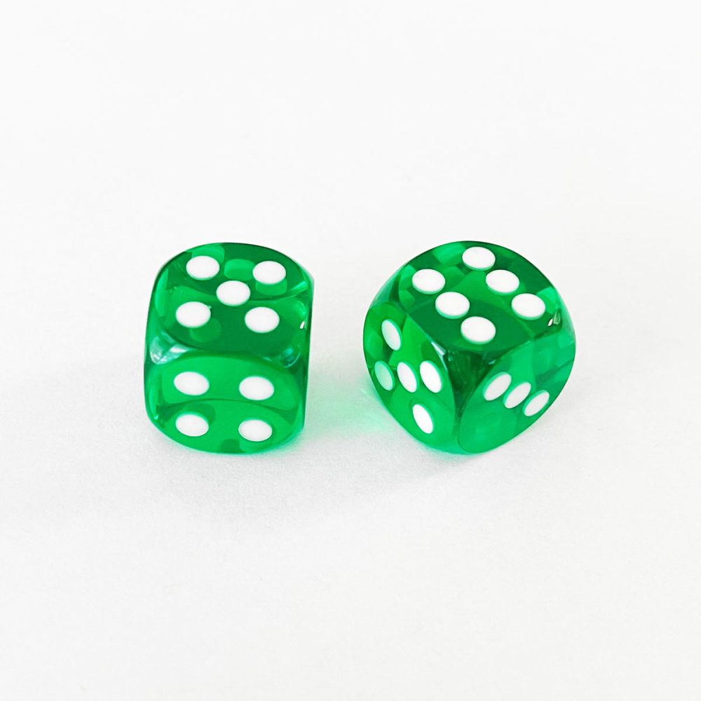 magic-dice-for-cheating-gambler-01.jpg